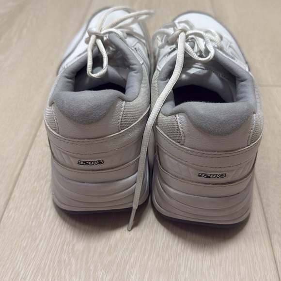 3/$10 New Balance 928v3 White Blue Sneakers - Picture 3 of 9